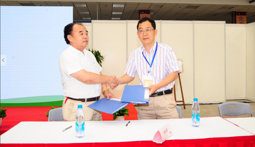 中國綠色建材產(chǎn)業(yè)發(fā)展聯(lián)盟全國非金屬礦專委會(huì)成立大會(huì)在昆山召開